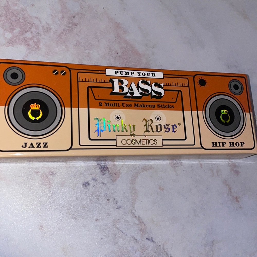 Pinky Rose Pump Your BASS Duo